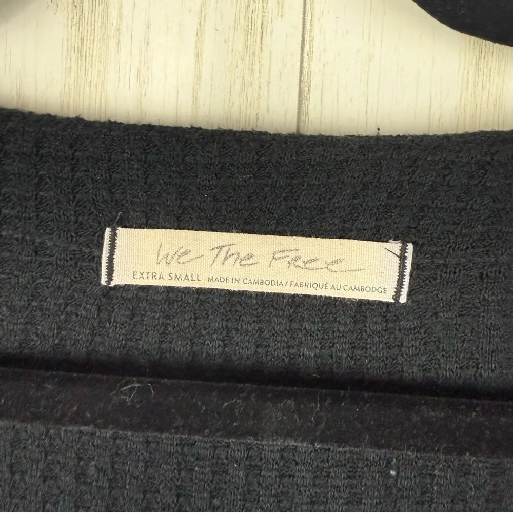 Free People black thermal long sleeve Xs